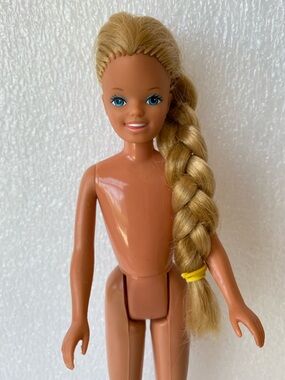 Vintage 1985 Barbie Tropical SKIPPER Doll Mattel #1021 - Nude